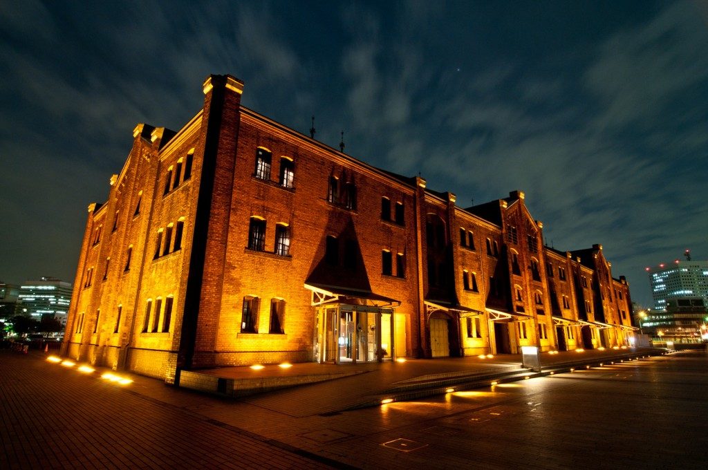 赤レンガ倉庫の夜景　百年以上受け継がれる建築物