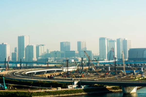 建築ラッシュのイメージ