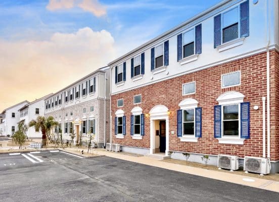 【最新版】アパート経営で重要視されている遮音対策について徹底解説~プリマの遮音対策 5 千葉県佐倉市にある女性専用アパートと1LDKタイプのプリマの外観の画像