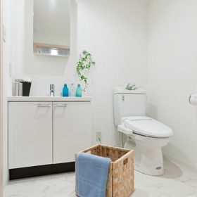 洗面とトイレ　PRIMAアパート