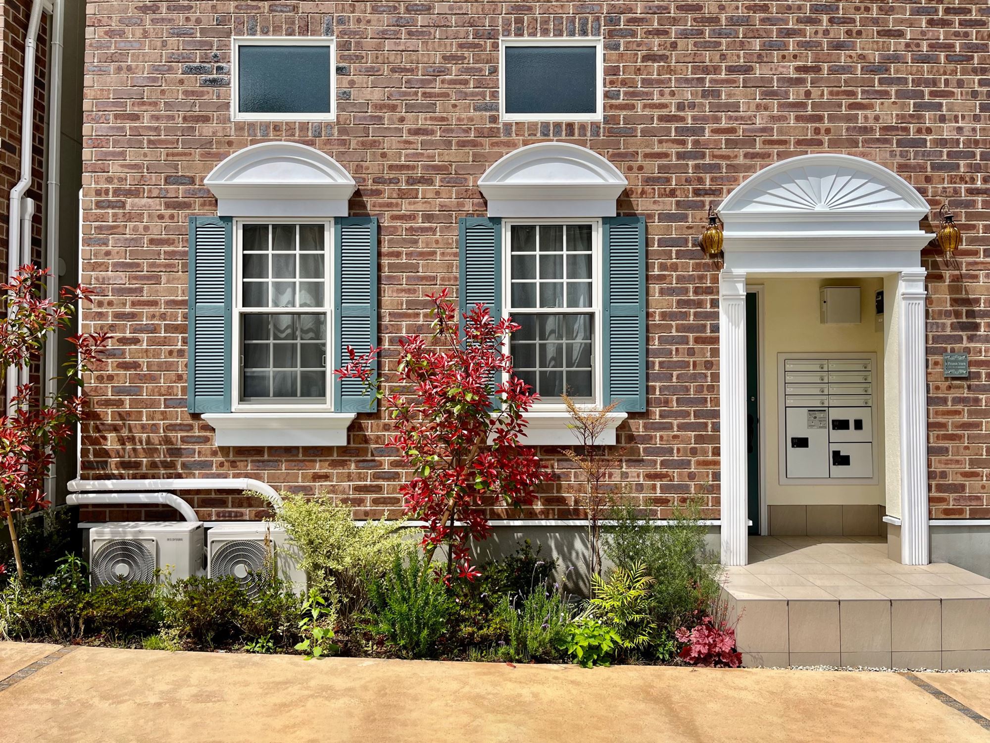 ヨーロピアンデザインに欠かせない、PRIMAアパート外観のお洒落な装飾モールデング