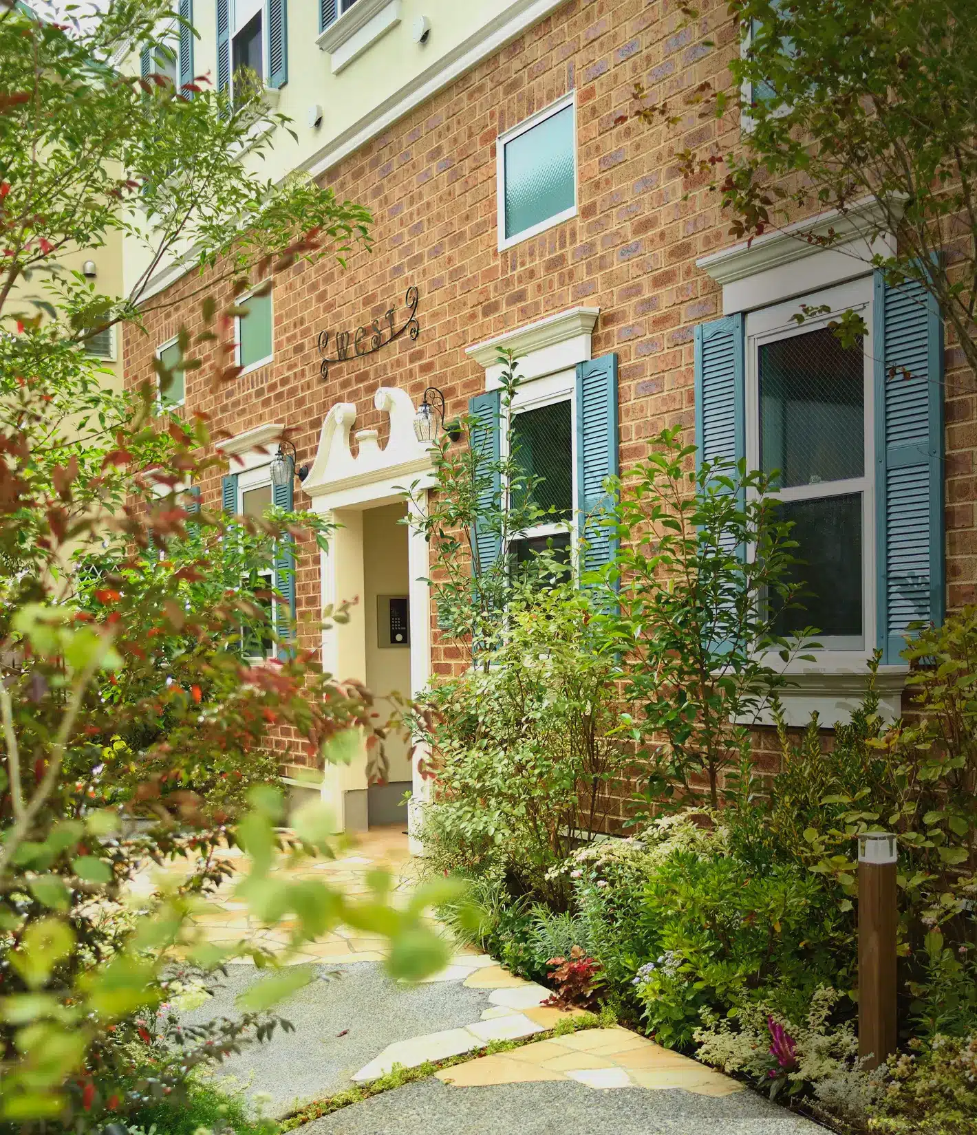 home img01 1